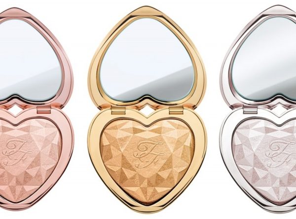 Хайлайтер Too Faced Love Light