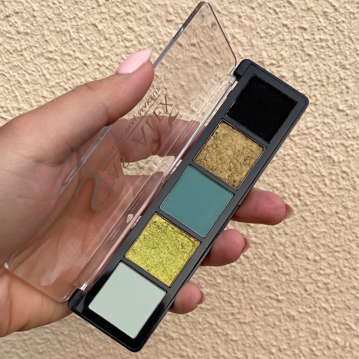 Тени StasyAlex Eyeshadows Palette E16 YELLOW GRASSQUIT kosmetos